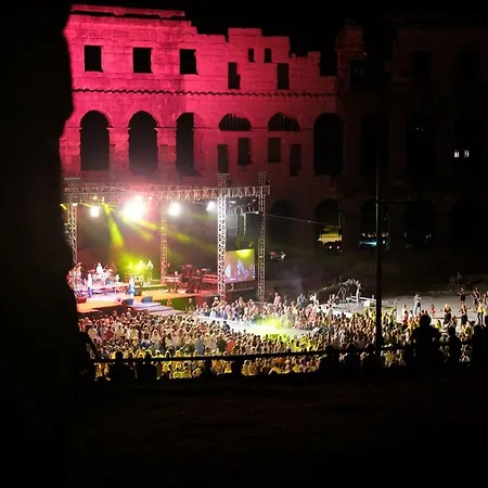 Teslina Сasa de vacaciones Pula